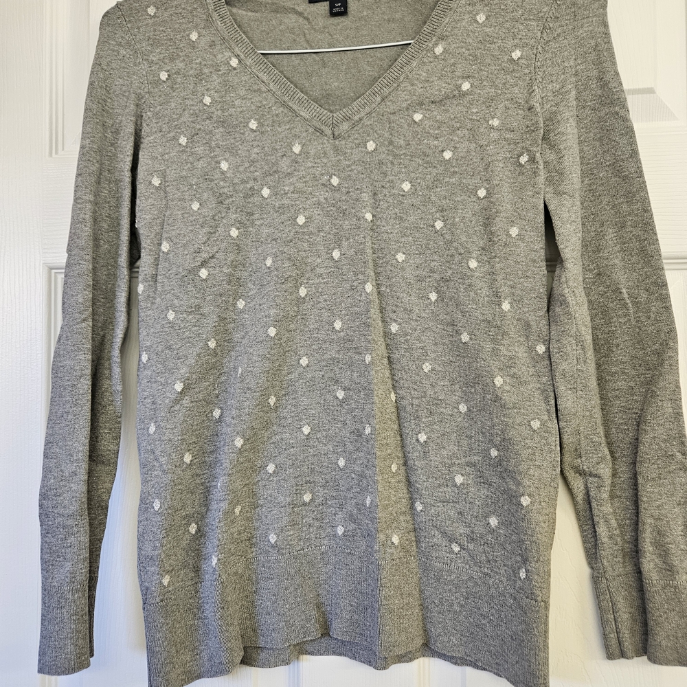 Tommy Hilfiger Gray Pullover with Red and White Accents